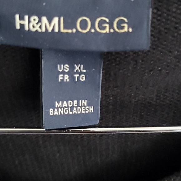 Men’s XL Knit V-Neck Sweater Vest - Picture 2 of 3